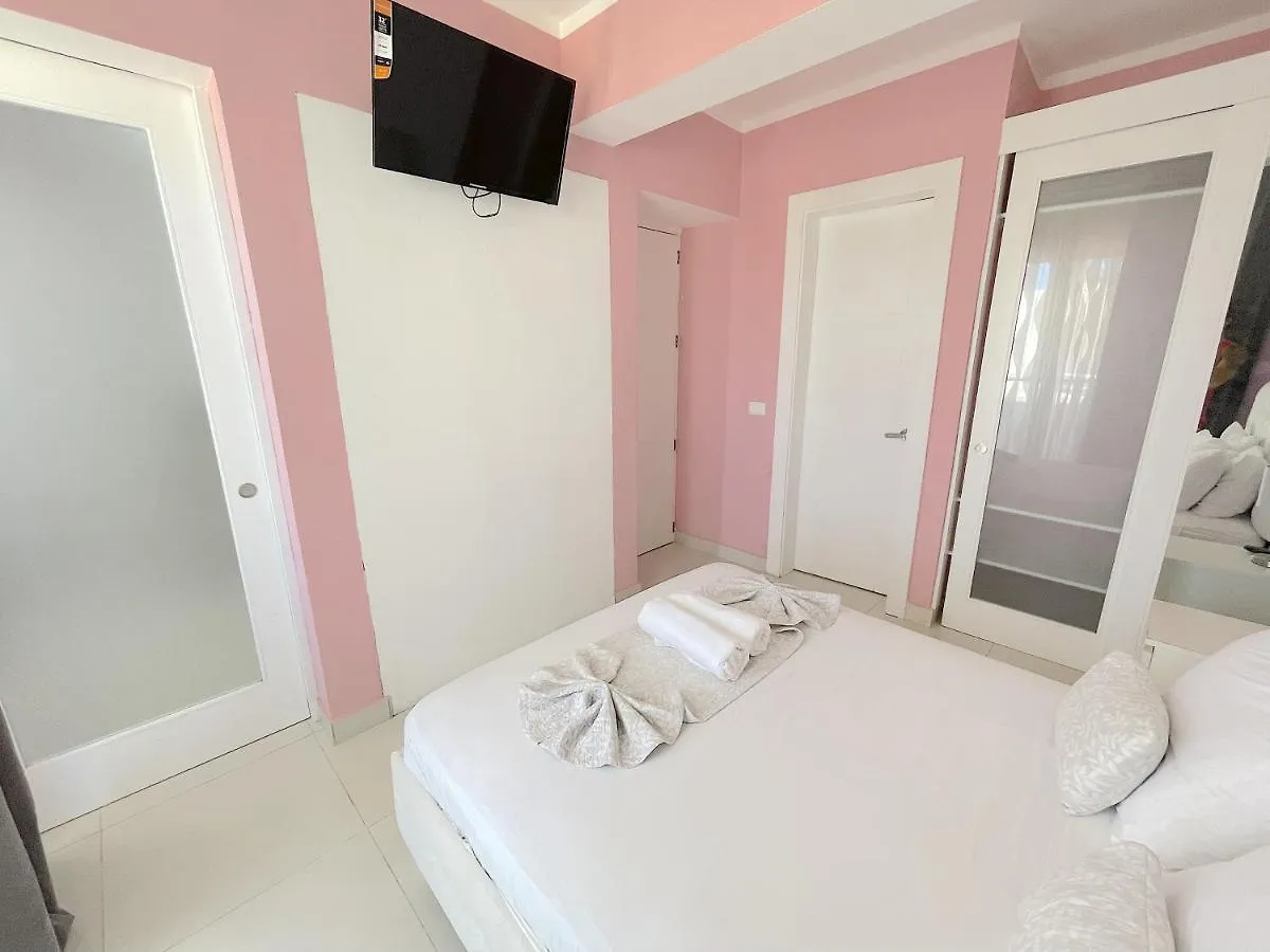 酒店 Ducassi Suites Rooms & Beach - Playa Bavaro - Wifi - Parking - Rooftop Pool & Spa 蓬塔卡纳
